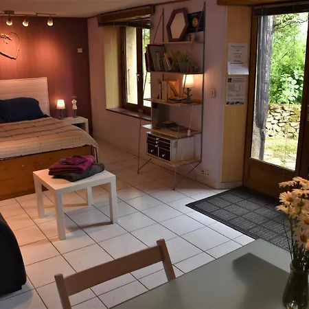D'hotes De Thoree Bed & Breakfast