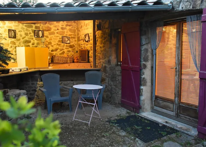 D'hotes De Thoree Bed & Breakfast